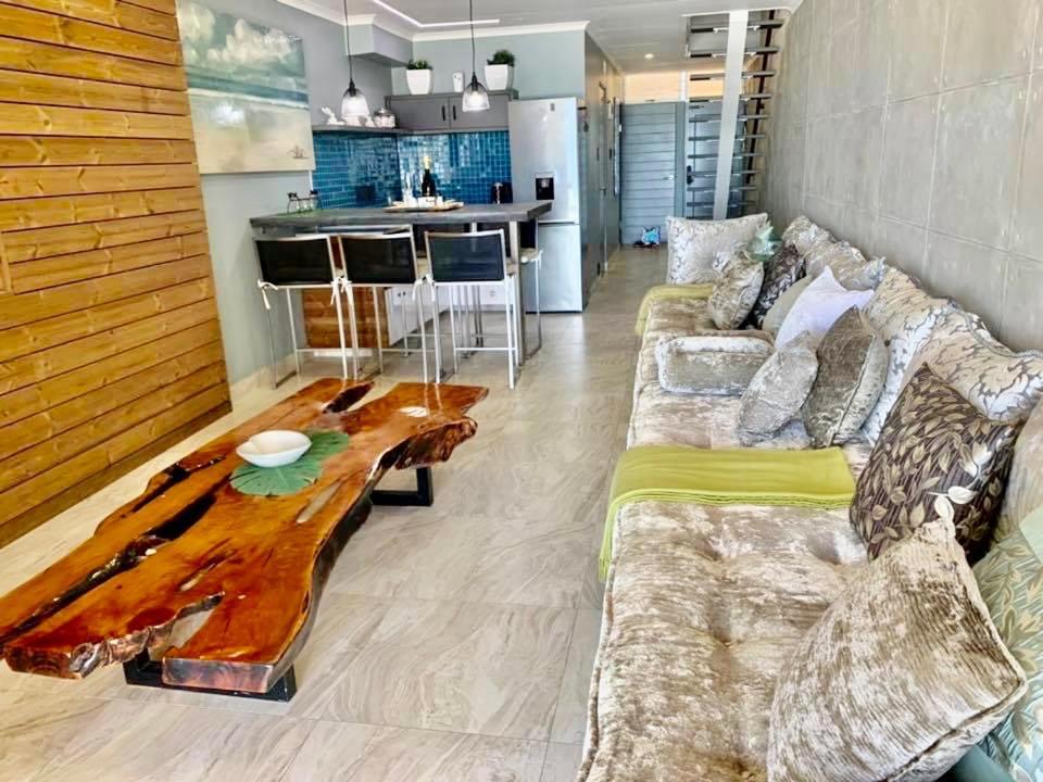 Sea Front Designer Apartment Ballito Bagian luar foto